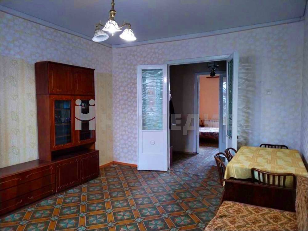 3-комнатная квартира, 75.7 м2 2/3 этаж, Театральная площадь, ул. Дзержинского - фото 2