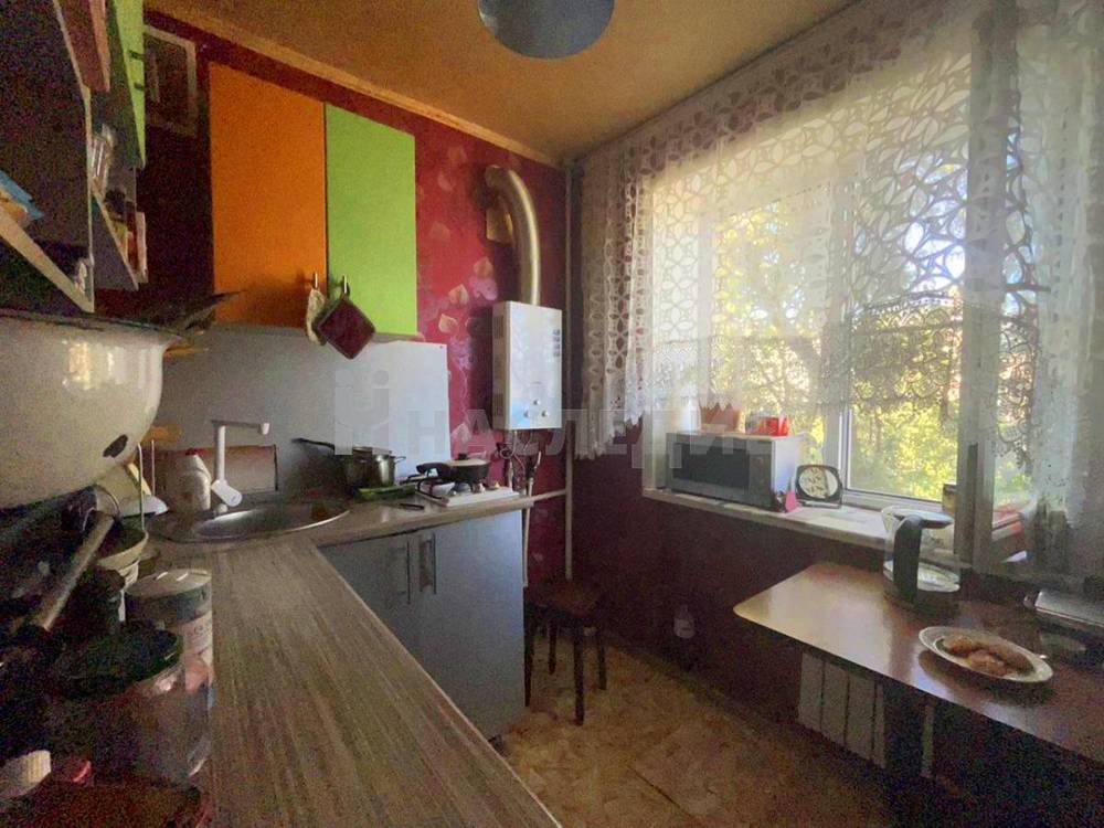 2-комнатная квартира, 40 м2 4/5 этаж, Стандартный, ул. Калинина - фото 3