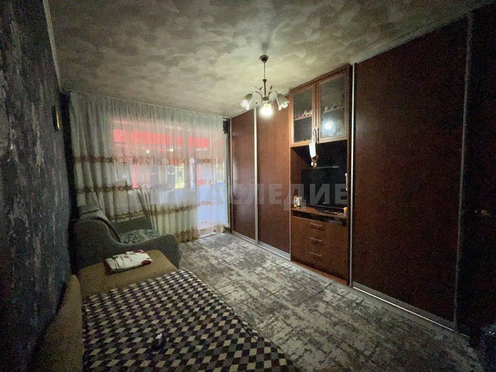 2-комнатная квартира, 40 м2 4/5 этаж, Стандартный, ул. Калинина - фото 2