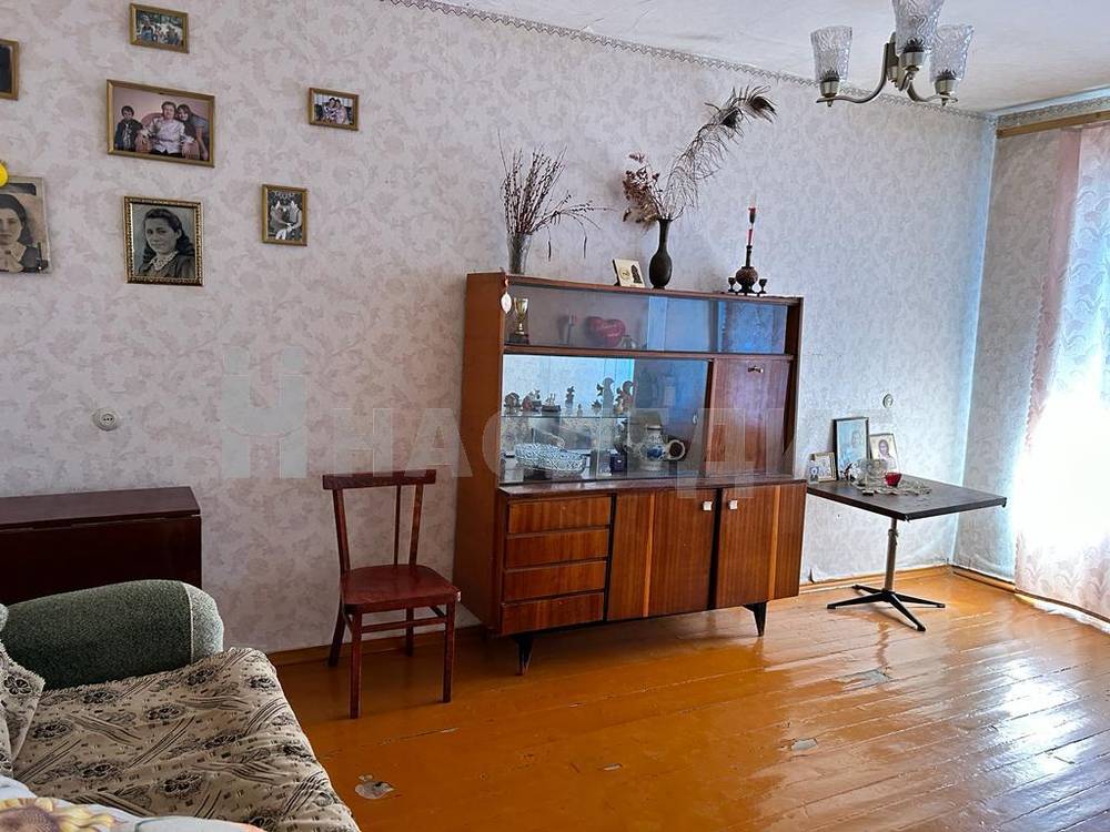 4-комнатная квартира, 74.8 м2 2/5 этаж, Шолоховский, ул. Социалистическая - фото 1