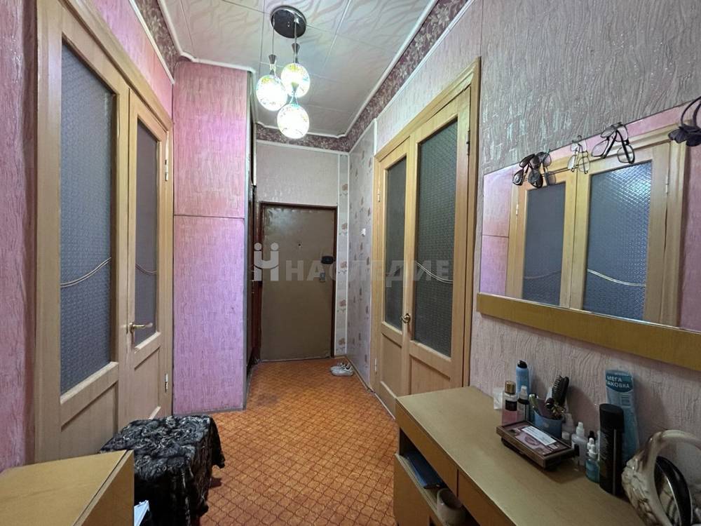 3-комнатная квартира, 65 м2 1/2 этаж, Театральная площадь, ул. Матросова - фото 12